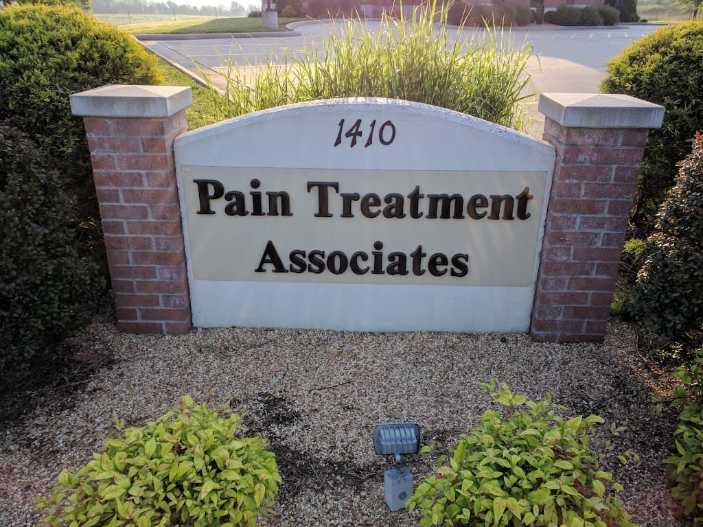 Pain Treatment Associates: Richard Tompson, MD photo 1