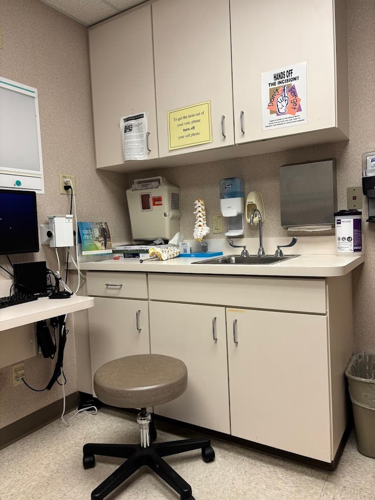 Jeremy Phillippe Broadnax, MD photo 1