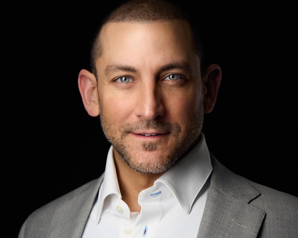 Robert Moghim, MD photo 1