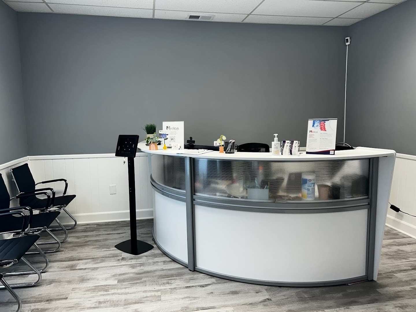 Medicus Spine & Joint photo 3