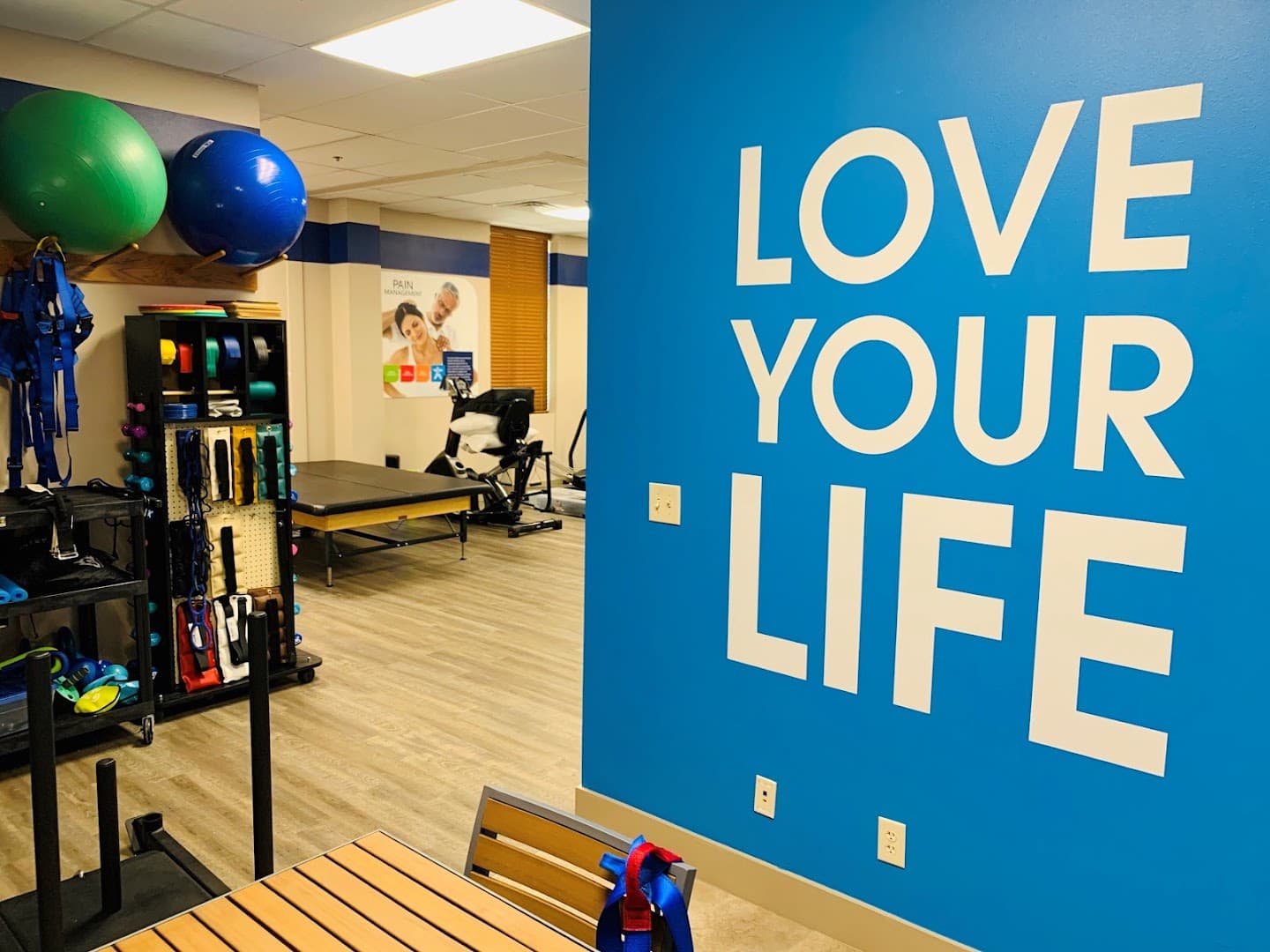 FYZICAL Therapy & Balance Centers - Roanoke