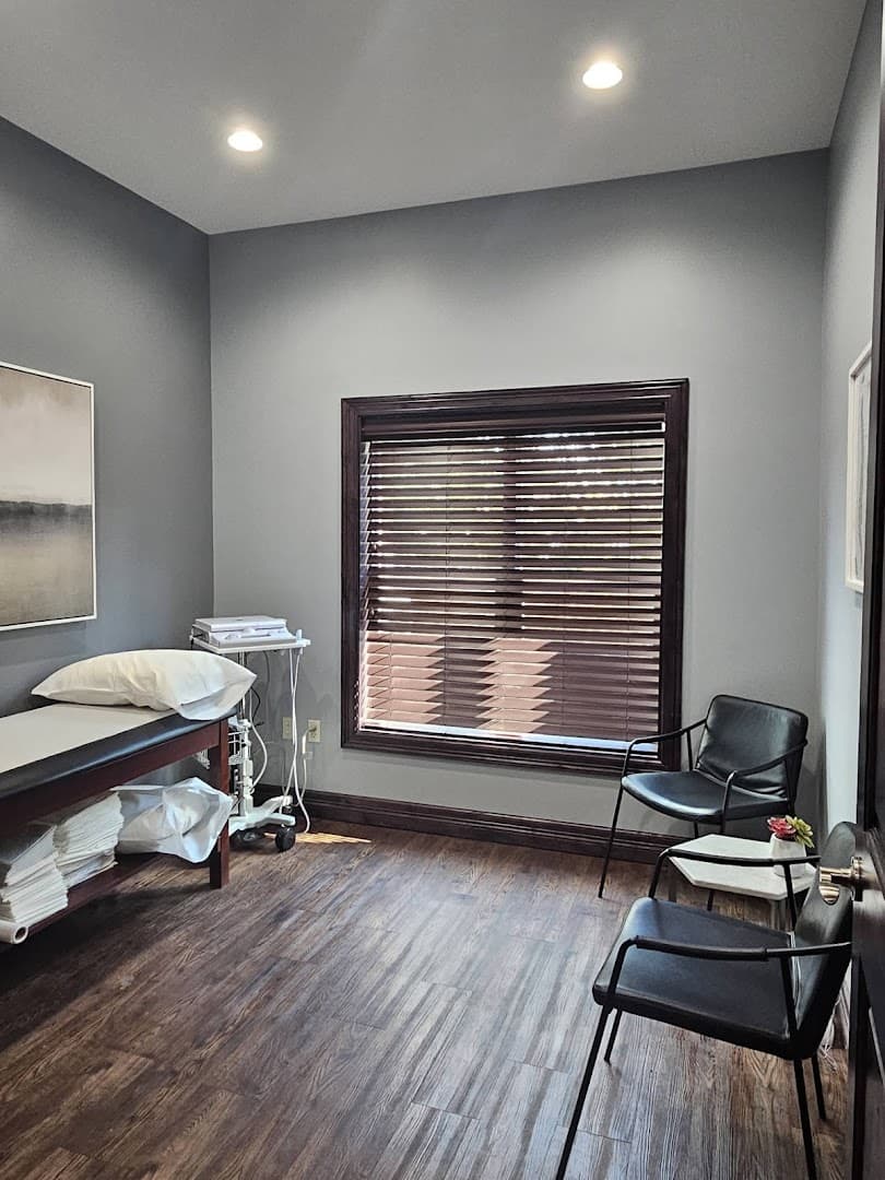 Williamson Pain Institute: Asad Nawaz, MD photo 2