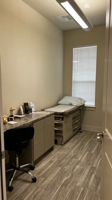 Republic Spine and Pain photo 3