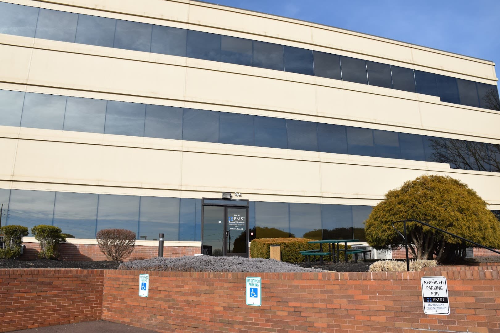 William G Cano, MD and Melissa Ziegler PA, PMSI-Division of Pain Medicine photo 3