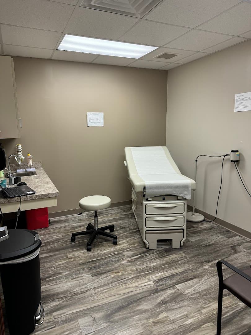 Center for Spine & Pain Management - Edgewood Surgical Hospital photo 2