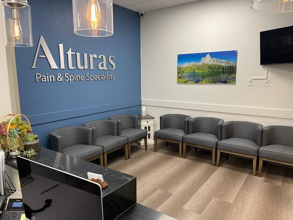 Alturas Pain and Spine Specialists: Stacie Oliver MD